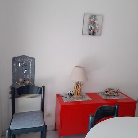 Appartement T2 Ocean Location Avec Terrasse Et Parking 200 M De La Plage Мольез-е-Маа Экстерьер фото